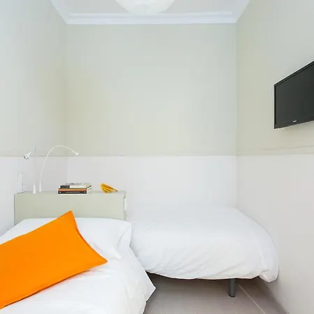 Always - Sagrada Familia Apartment *
